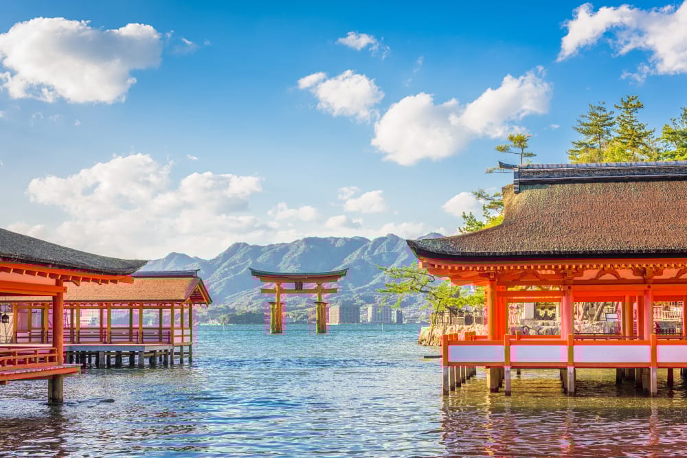Itsukushima-helligdommen på Miyajima i Hiroshima