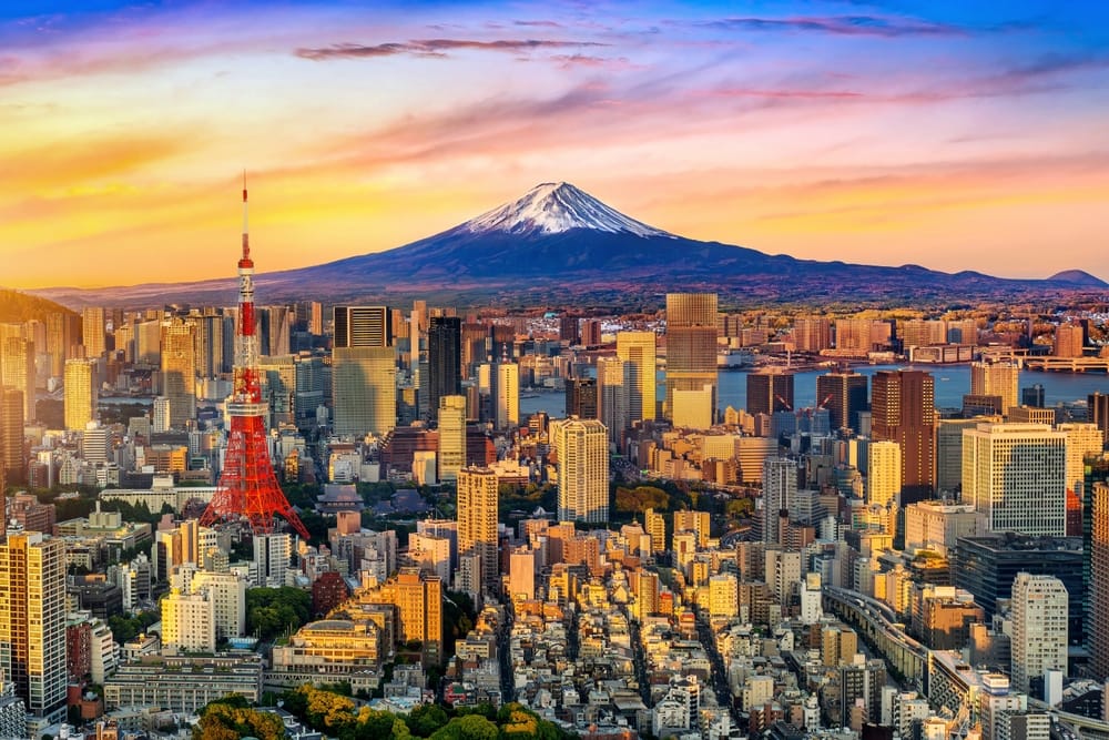 Luftfoto af Tokyos skyline med Mount Fuji i baggrunden – en ikonisk udsigt over Japans hovedstad
