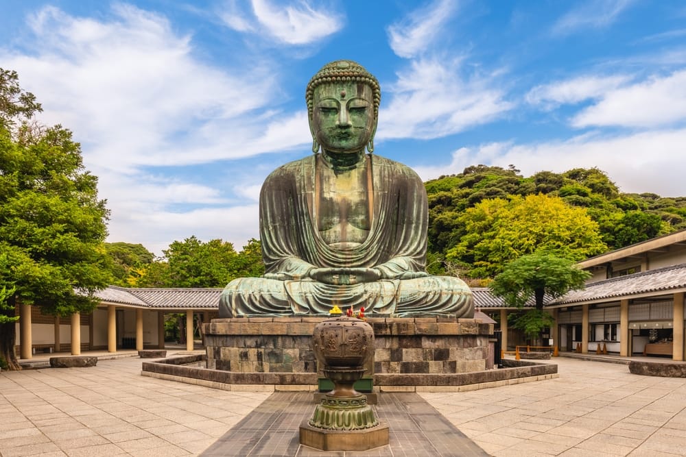 Den store bronze-Buddha ved Kōtoku-in-templet i Kamakura, Kanagawa-præfekturet, et af Japans mest kendte religiøse monumenter
