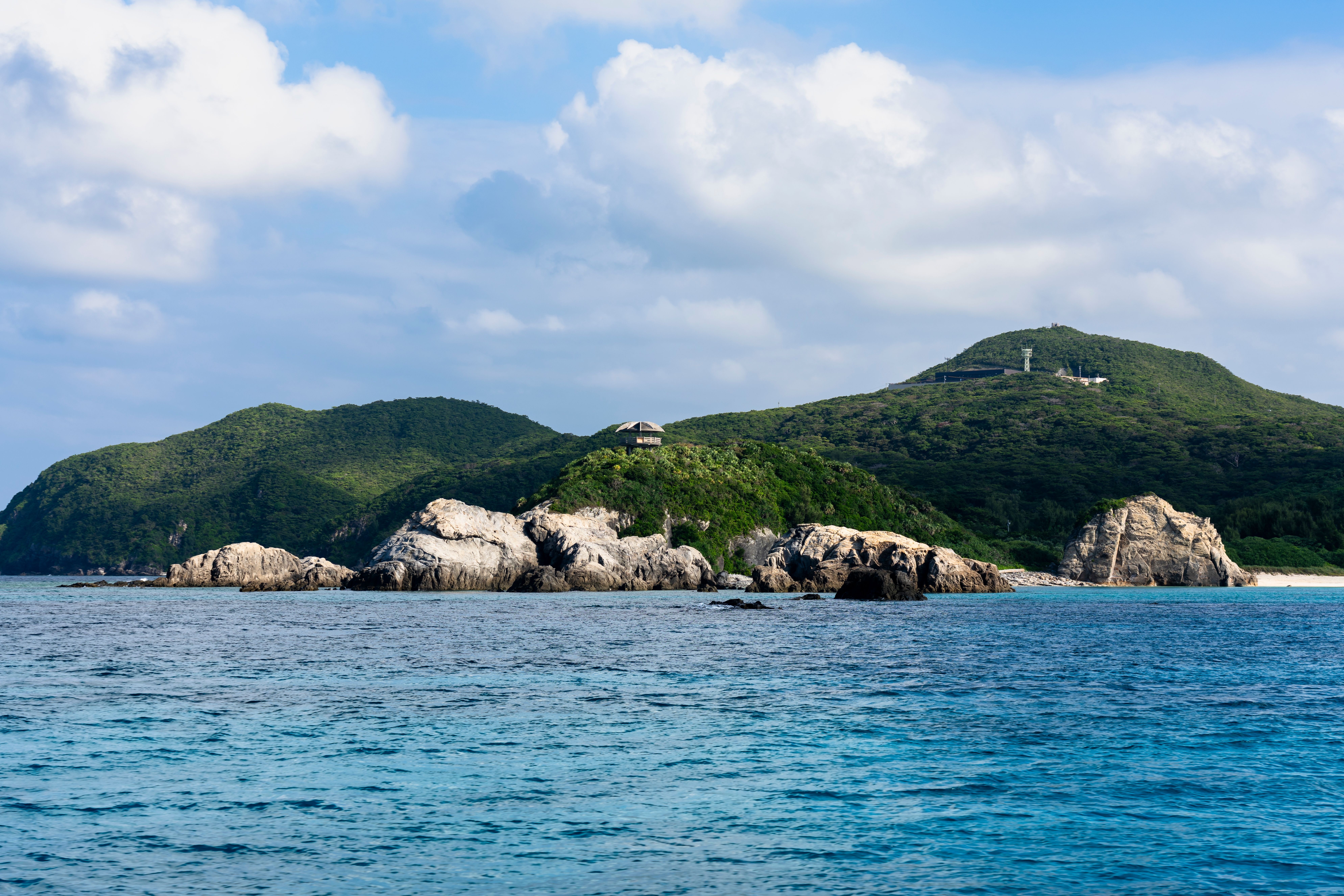Aharen Strand på Tokashiki, Kerama-øerne nær Okinawa, Japan.
