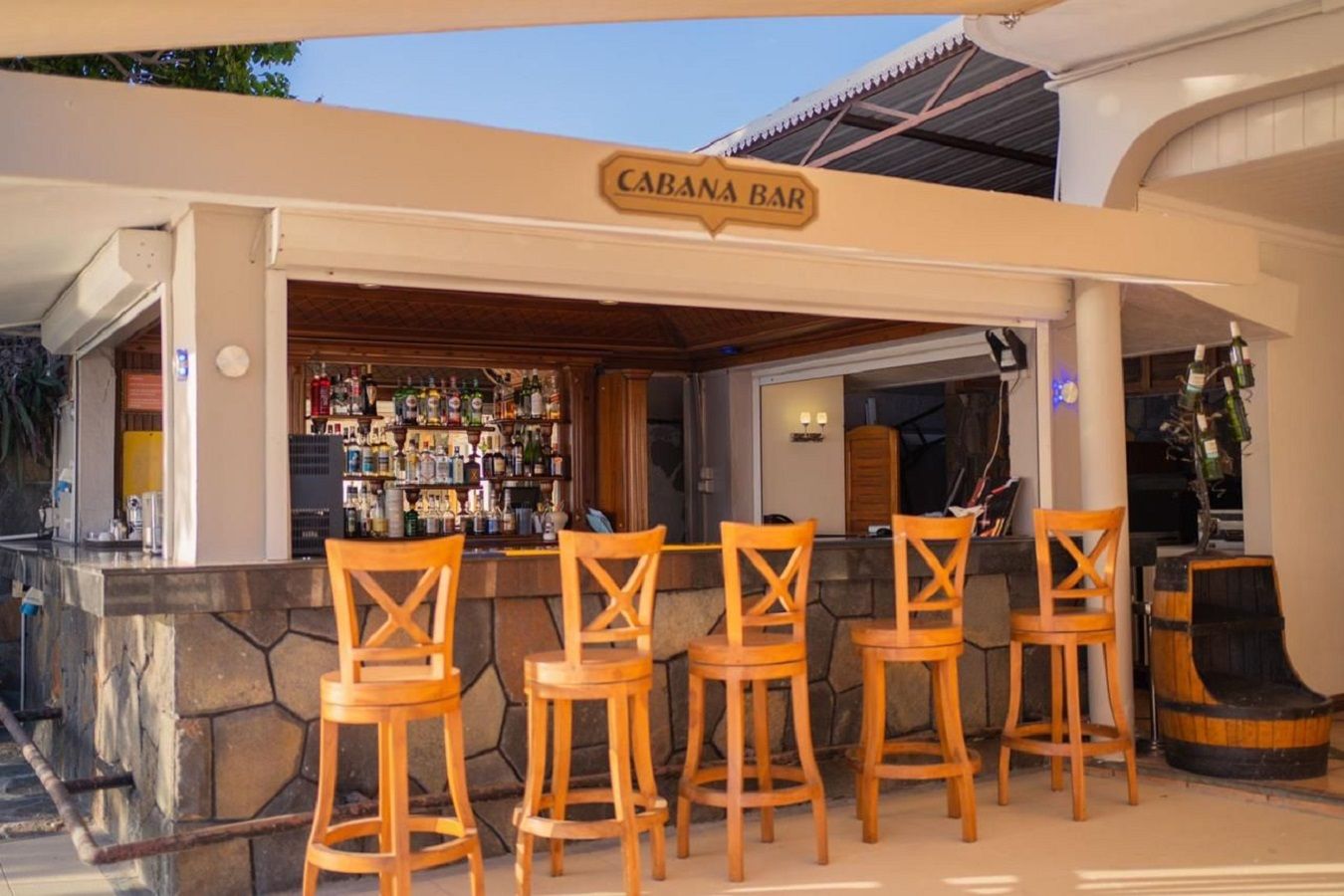 Gold Beach resort  Bar Cabana » Tembo Travel Gold Beach resort Bar Cabana