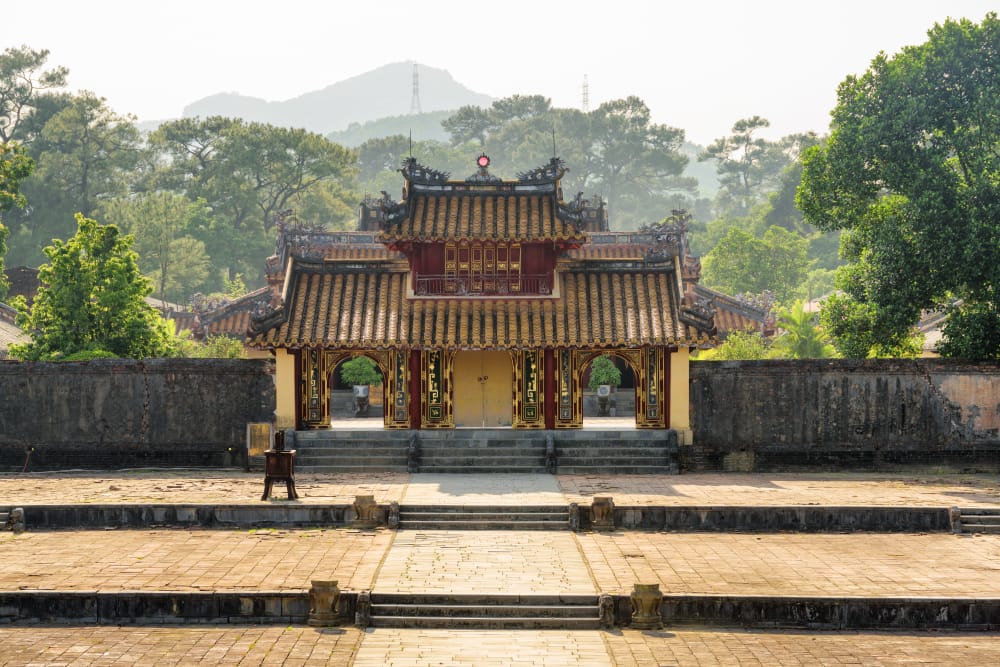Minh Mnag Tomb i Hue