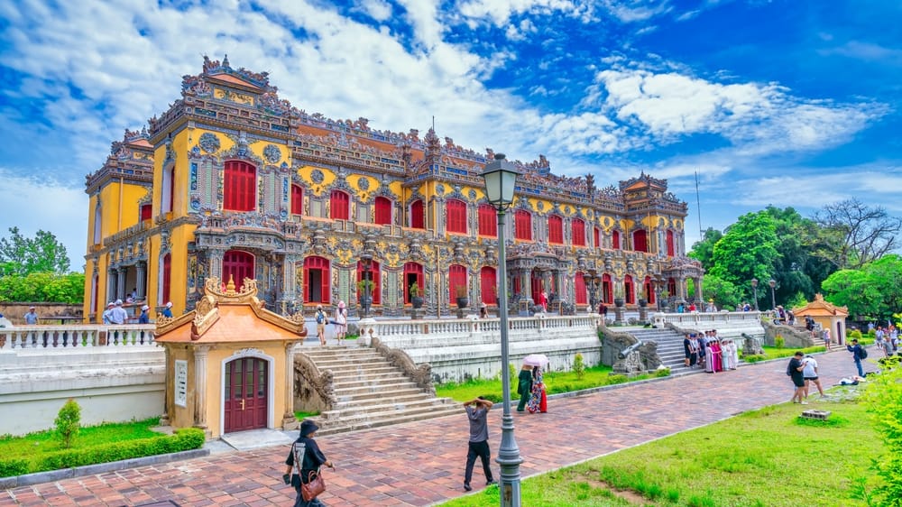 Kien Trung-paladset i den kejserlige by Hue, Vietnam