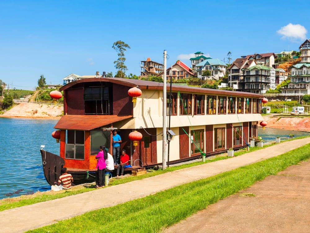 Husbåd på Gregory Lake i Nuwara Eliya, Sri Lanka