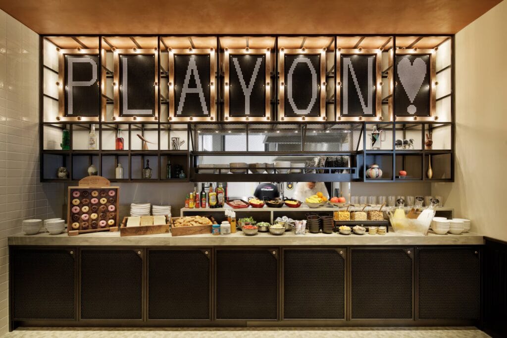 Moxy Osaka Umeda, buffet