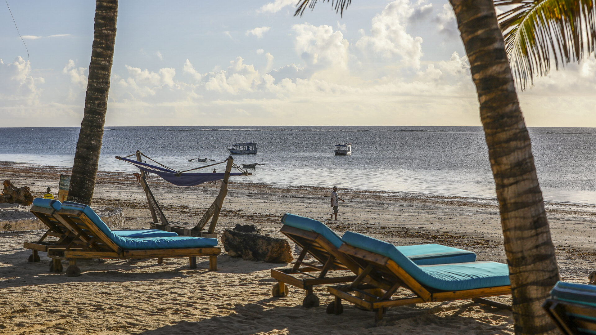 Stranden ved Waterlovers Beach Resort på Kenyakysten