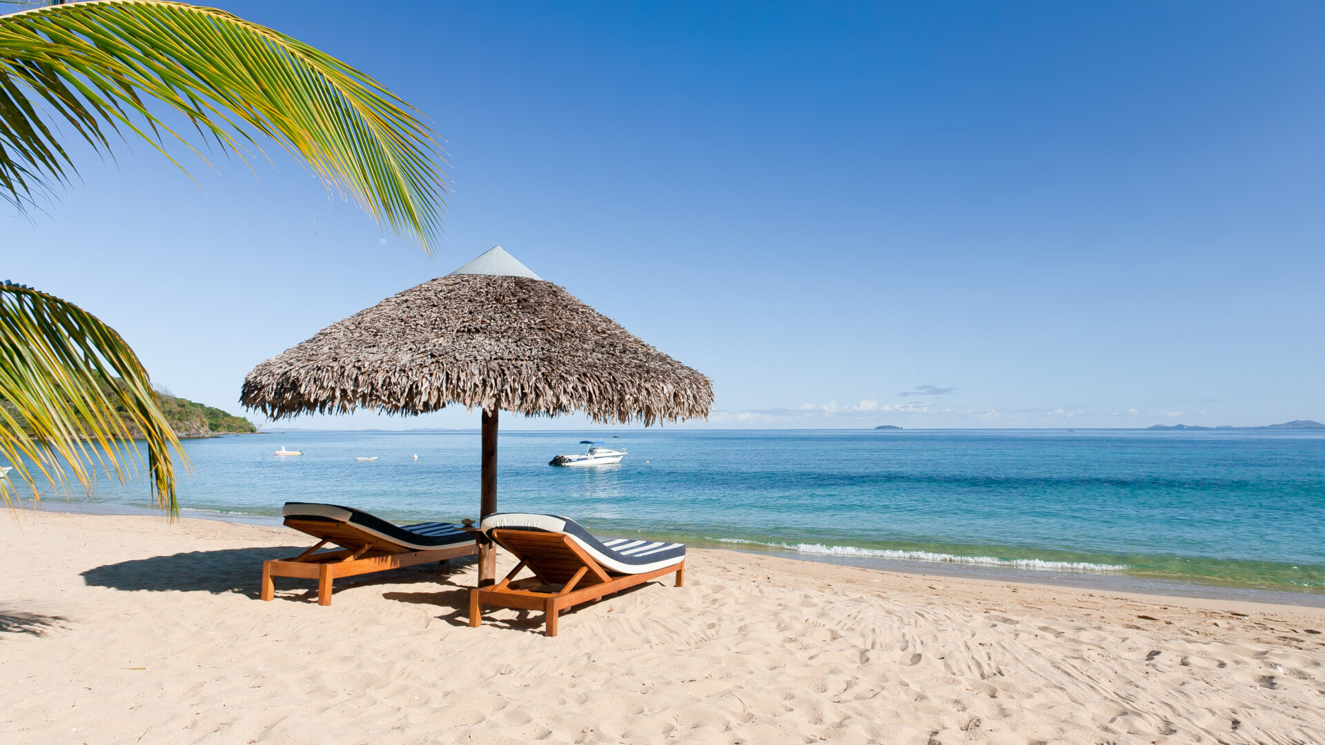Afslapning ved strand på Nosy Be