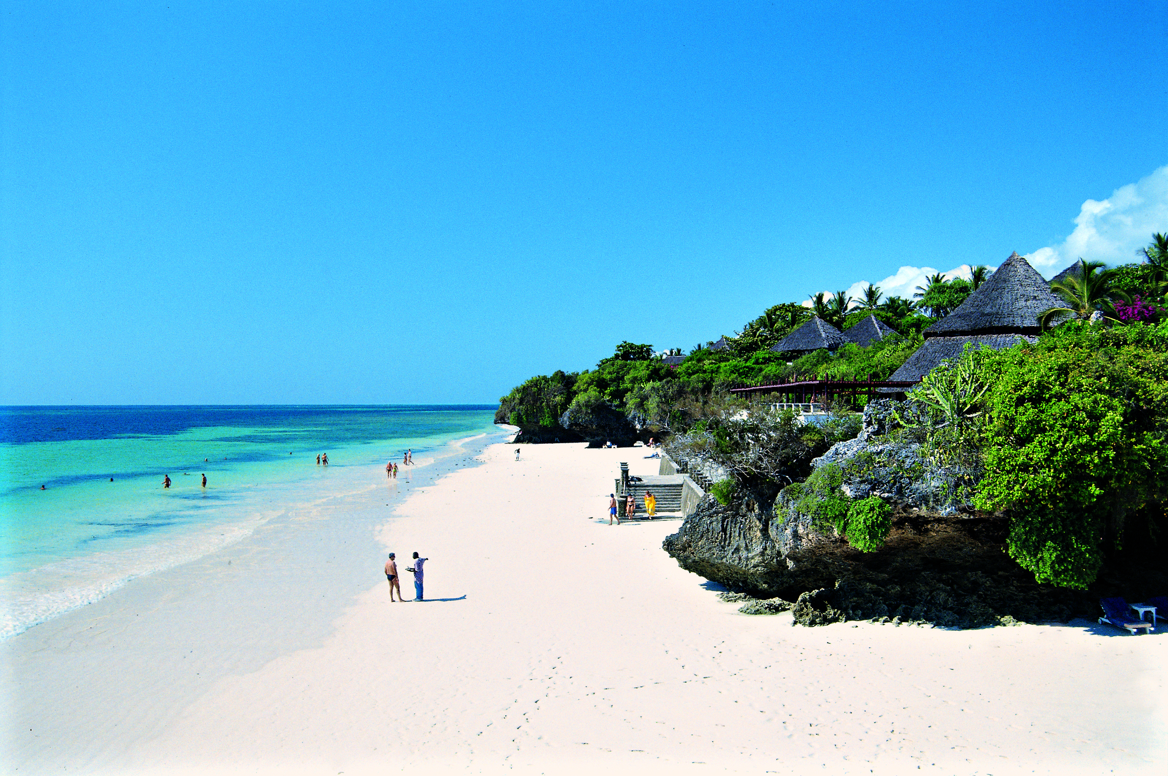 Den smukke strand ved Leopard Beach Resort på Kenyakysten