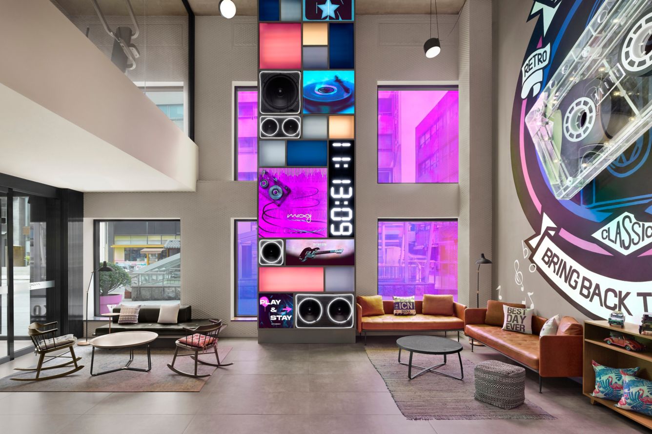 Moxy Seoul Insadong, reception