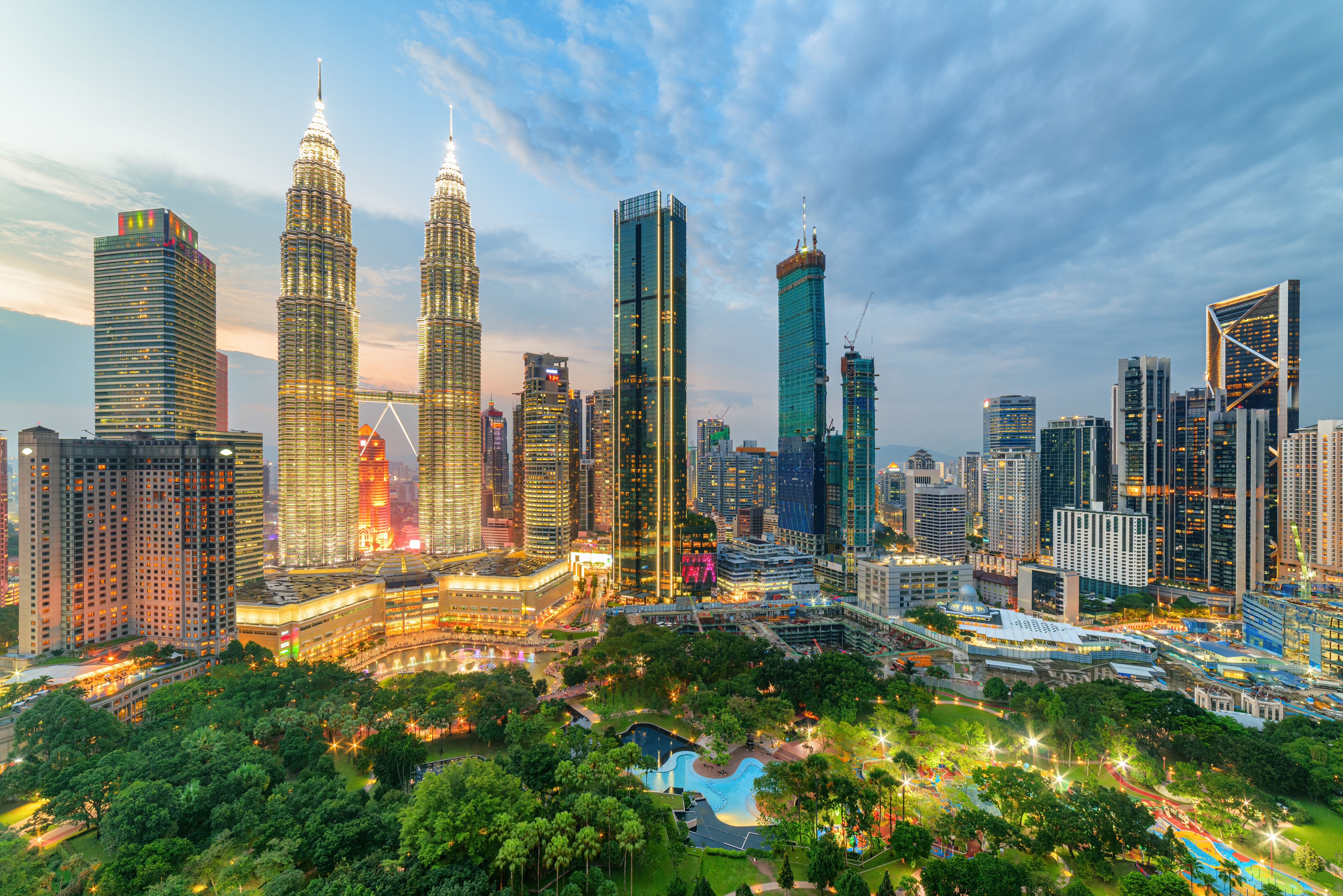 KLCC Park med Petronas Towers i baggrunden i Kuala Lumpur.